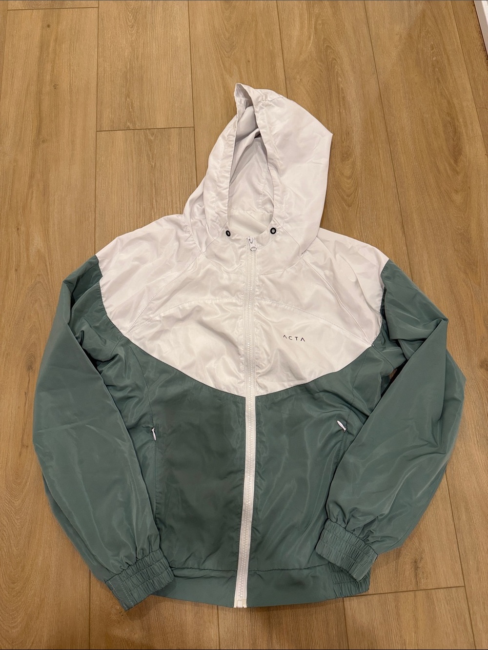 ACTA Two-Tone Hooded Windbreaker Jacket - White & Sage Green